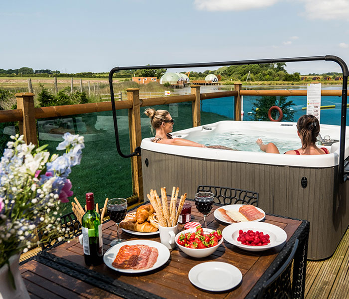 Hot Tub Stays Breaks And Holidays In The Uk 