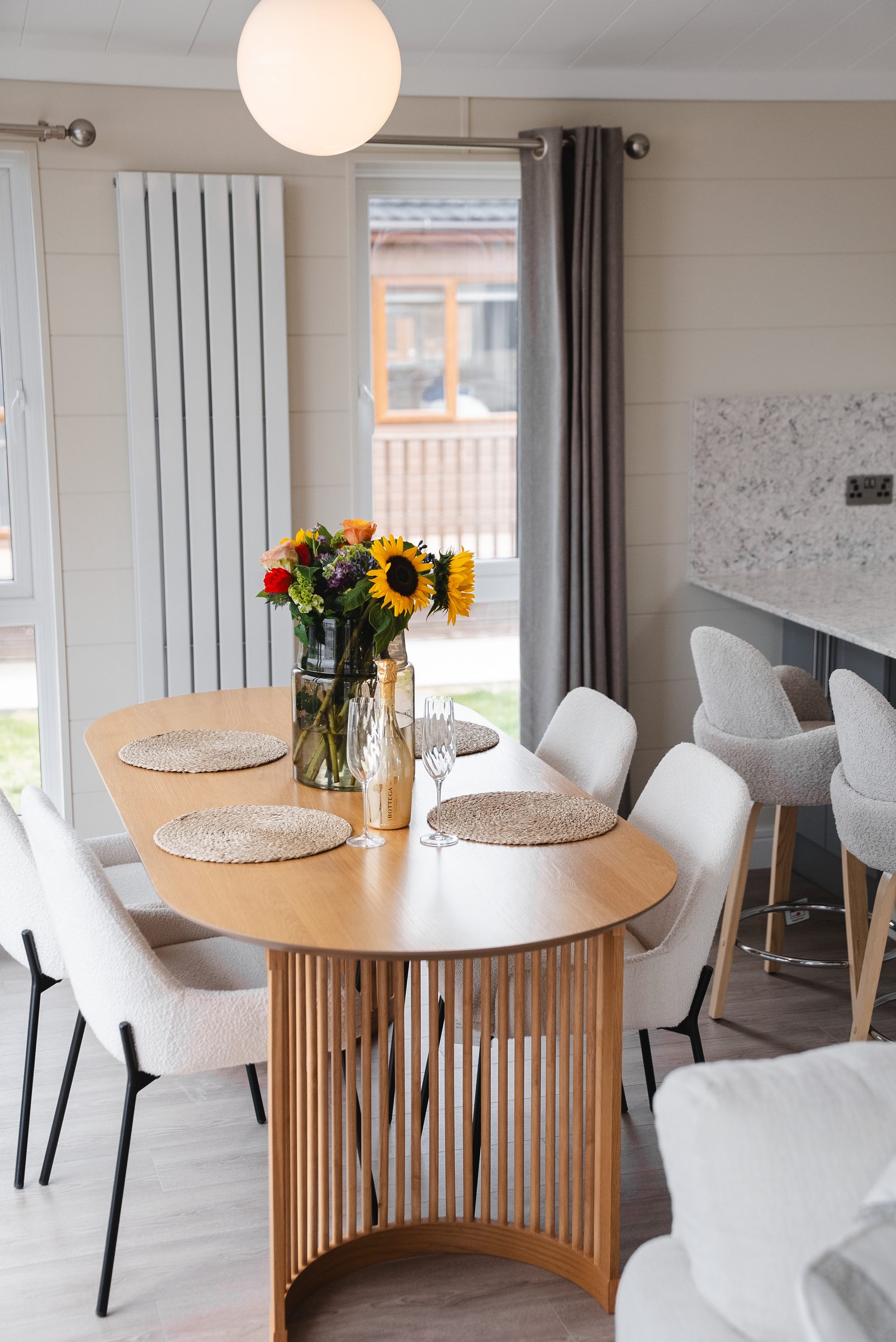 Signature Lake View 4 Lodge with hot tub at Ream Hills Holiday Park