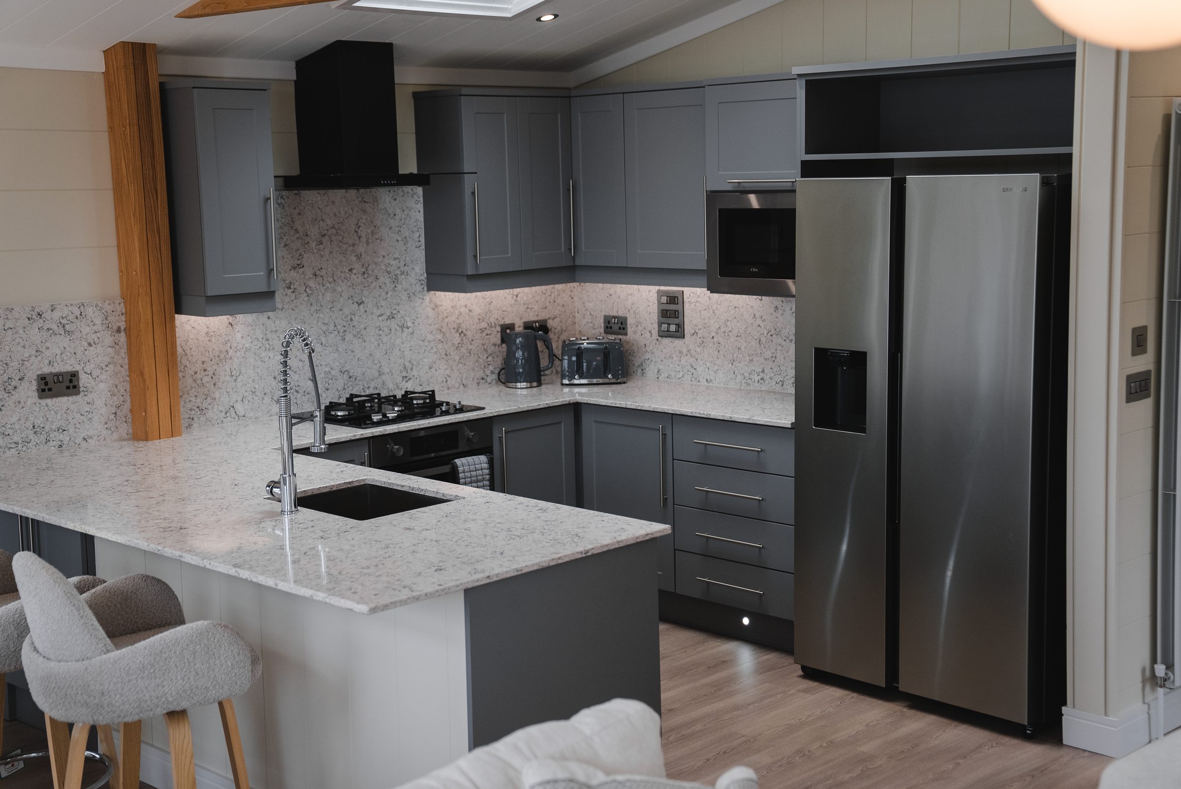 Signature Lake View 4 Lodge with hot tub at Ream Hills Holiday Park