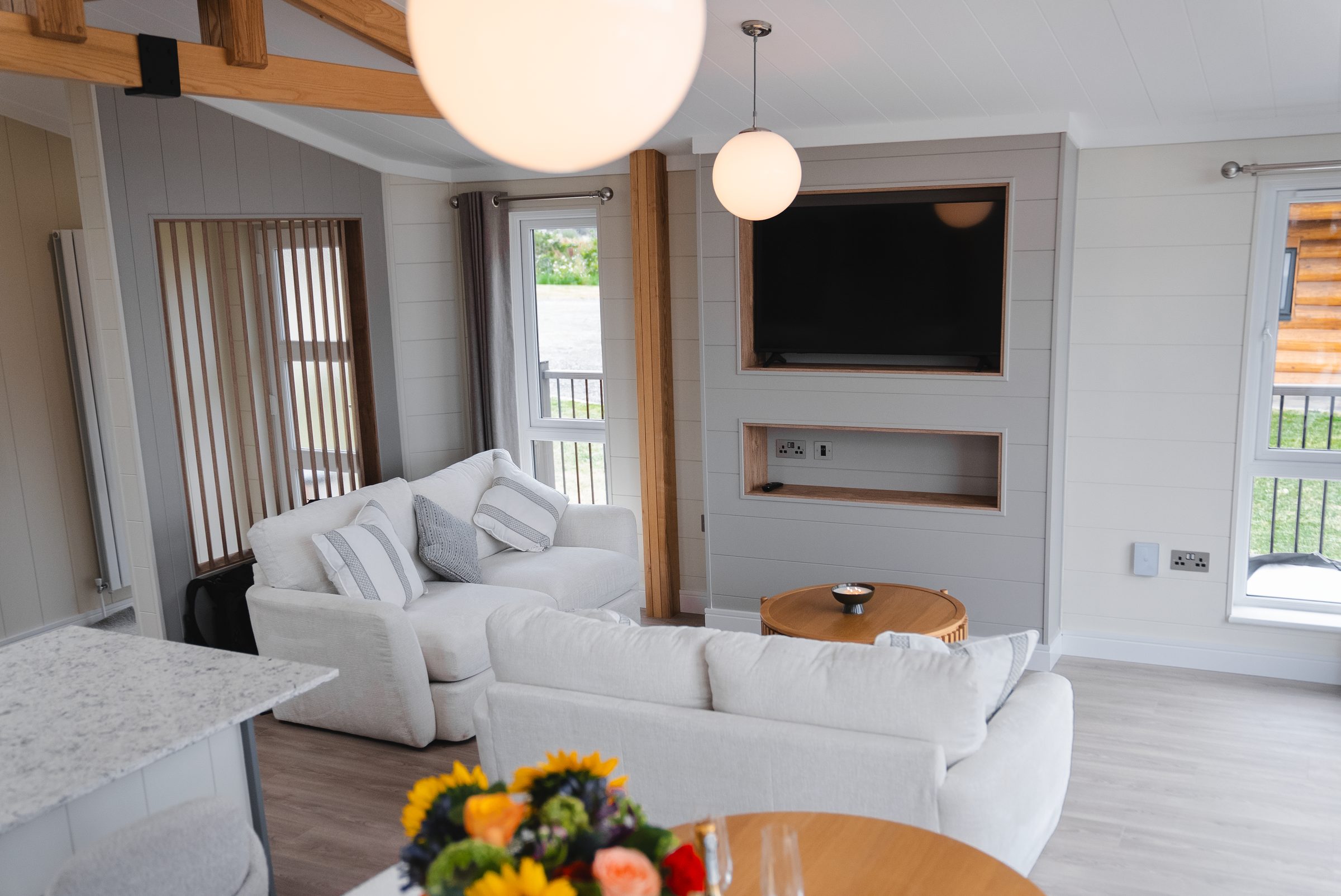 Signature Lake View 4 Lodge with hot tub at Ream Hills Holiday Park