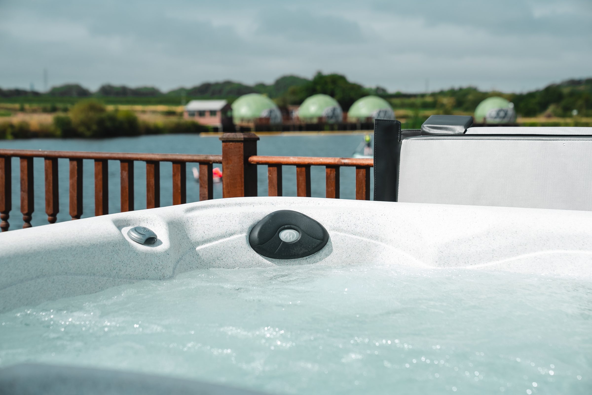 Spacious Lake View 4 Lodge with hot tub at Ream Hills Holiday Park
